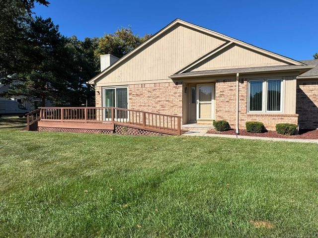 41201 Whispering Oaks Drive, Clinton Twp, MI 48038