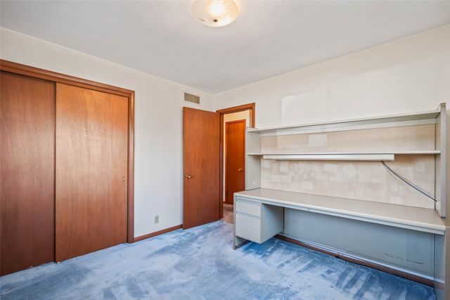 126 Broadmoor Circle, Ames, IA 50010