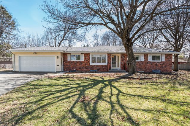 126 Broadmoor Circle, Ames, IA 50010