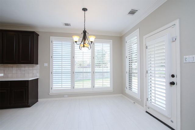 35 Winhall Place, The Woodlands, TX 77354