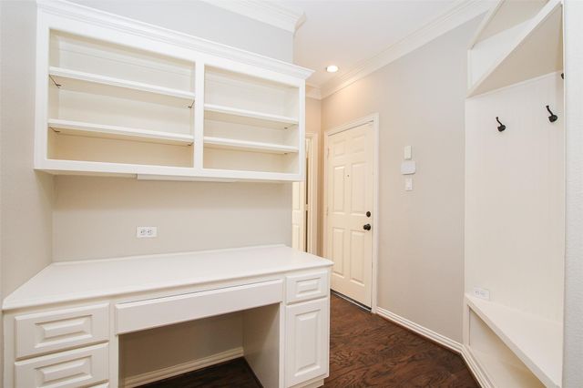 35 Winhall Place, The Woodlands, TX 77354