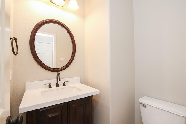 35 Winhall Place, The Woodlands, TX 77354