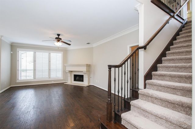 35 Winhall Place, The Woodlands, TX 77354