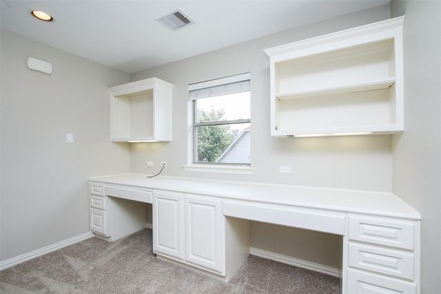 35 Winhall Place, The Woodlands, TX 77354