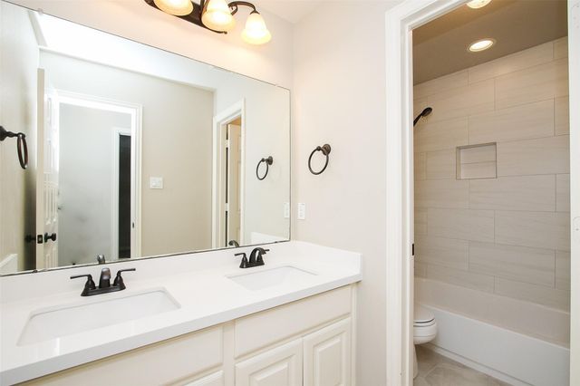 35 Winhall Place, The Woodlands, TX 77354