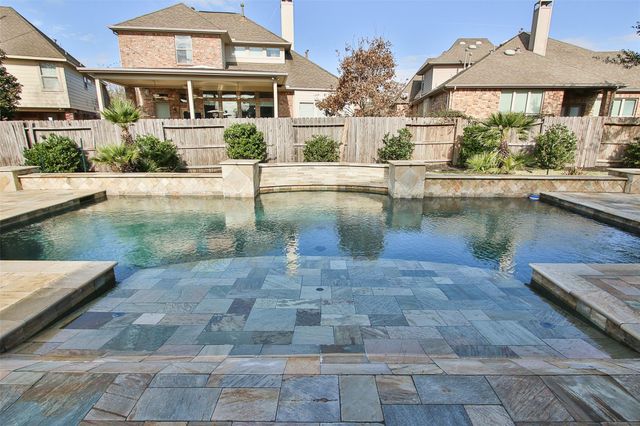 35 Winhall Place, The Woodlands, TX 77354