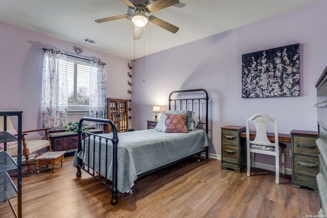 8903 Oakwood Ct, San Antonio, TX 78240