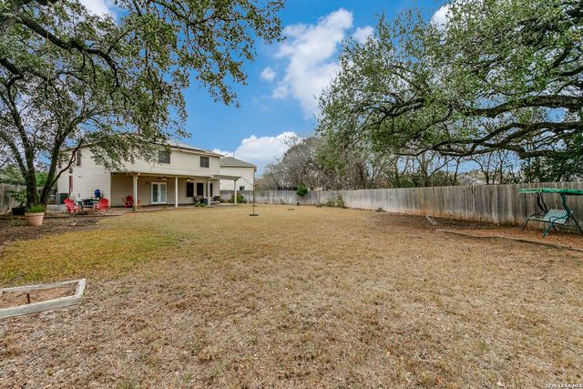 8903 Oakwood Ct, San Antonio, TX 78240