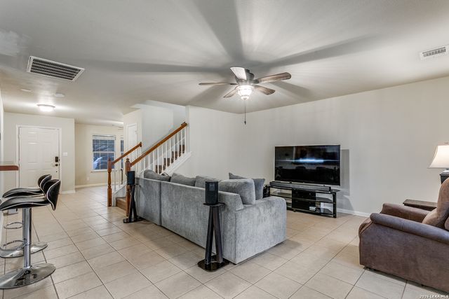 8903 Oakwood Ct, San Antonio, TX 78240