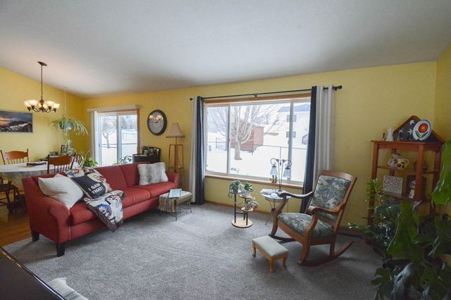 612 4th Street NE, Byron, MN 55920