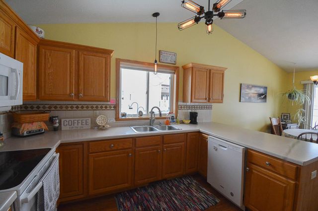 612 4th Street NE, Byron, MN 55920