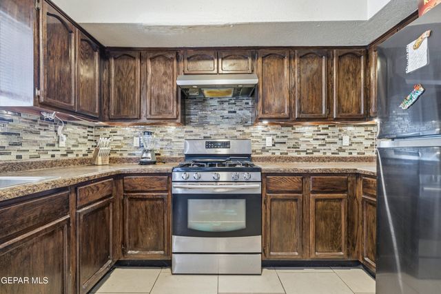 14001 JASON CRANDALL Drive, El Paso, TX 79938