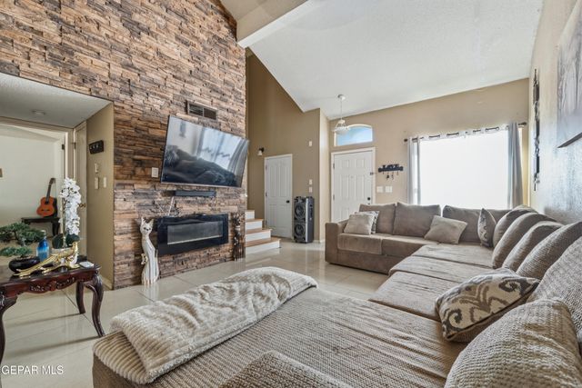 14001 JASON CRANDALL Drive, El Paso, TX 79938