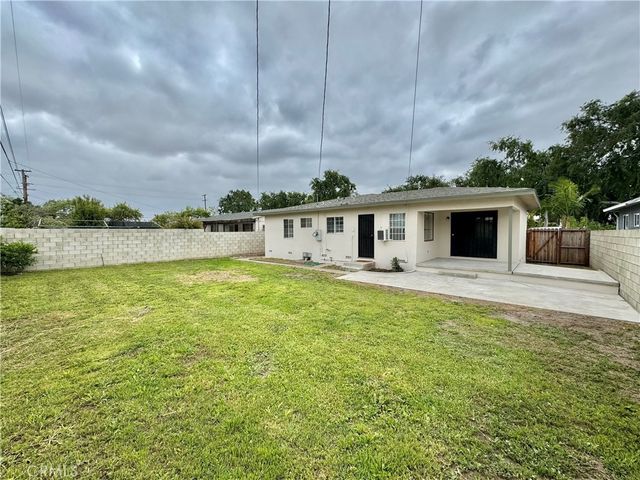 915 W Occidental Street, Santa Ana, CA 92707
