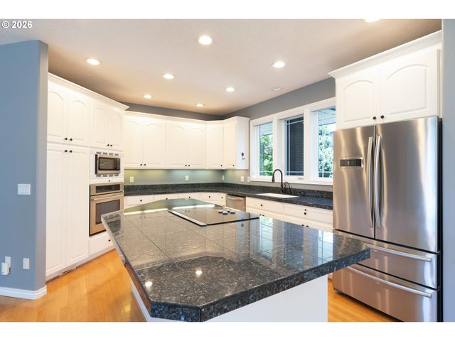 15686 Sw PLEASANTVIEW Ct, Portland, OR 97224