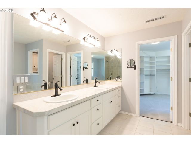 15686 Sw PLEASANTVIEW Ct, Portland, OR 97224