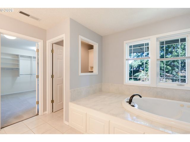 15686 Sw PLEASANTVIEW Ct, Portland, OR 97224
