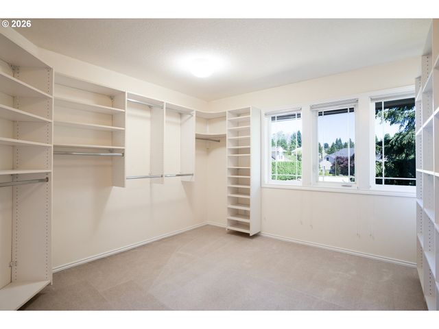 15686 Sw PLEASANTVIEW Ct, Portland, OR 97224