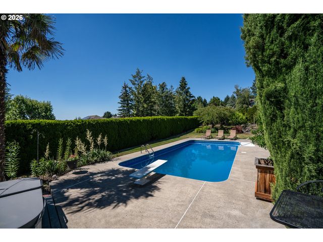15686 Sw PLEASANTVIEW Ct, Portland, OR 97224