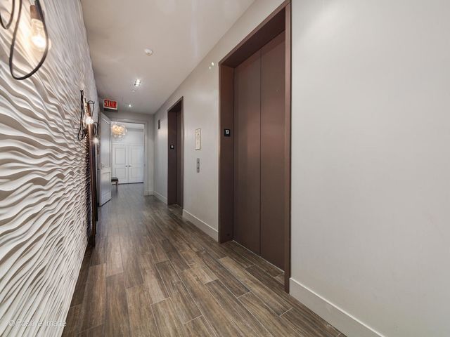 1035 N DEARBORN Street 19, Chicago, IL 60610