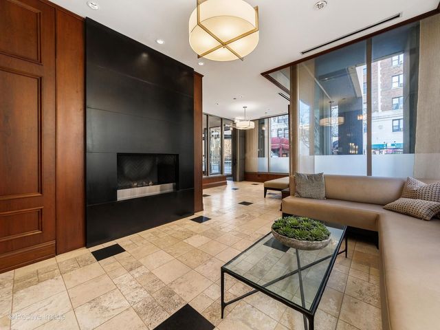1035 N DEARBORN Street 19, Chicago, IL 60610