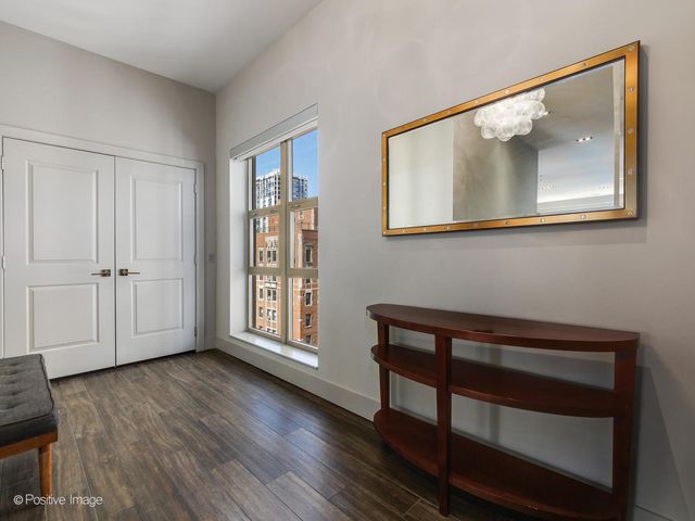 1035 N DEARBORN Street 19, Chicago, IL 60610
