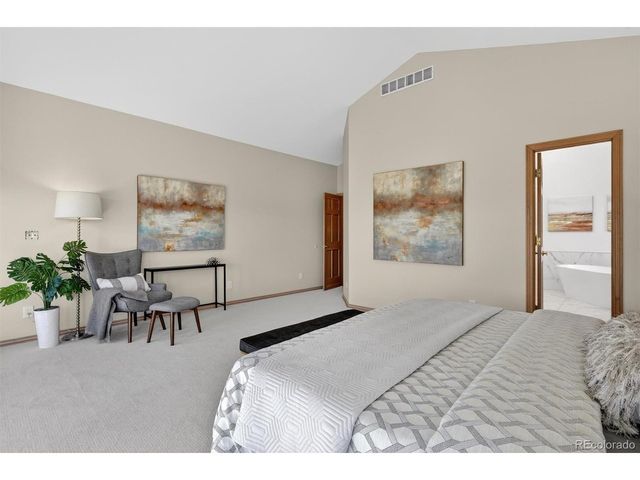 1123 Oakhurst Dr, Broomfield, CO 80020