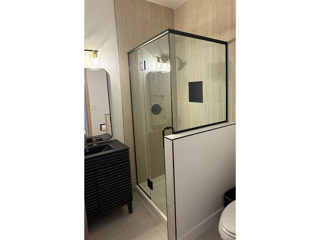 1123 Oakhurst Dr, Broomfield, CO 80020