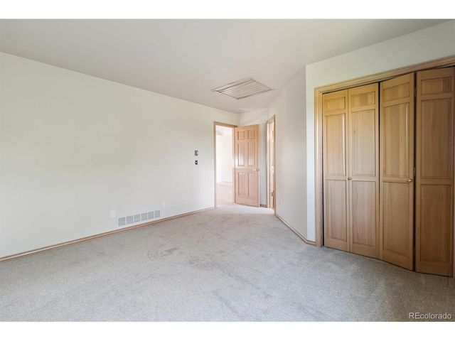 1123 Oakhurst Dr, Broomfield, CO 80020