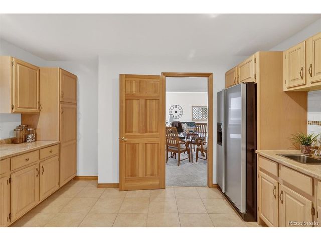 1123 Oakhurst Dr, Broomfield, CO 80020