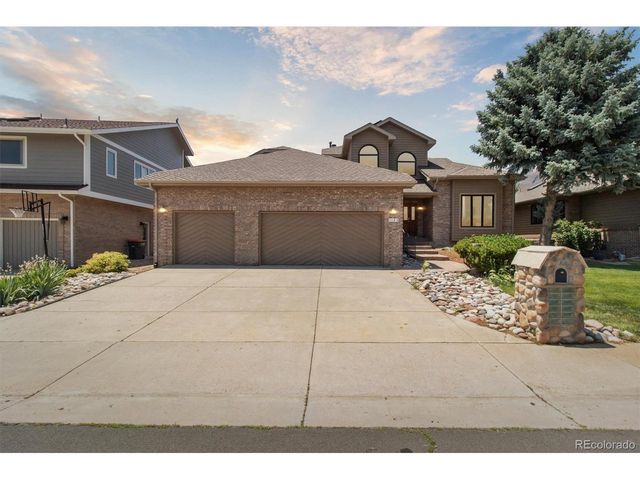 1123 Oakhurst Dr, Broomfield, CO 80020