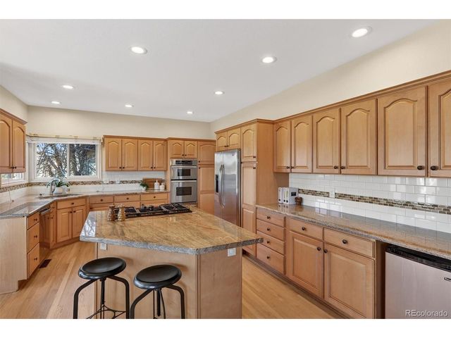 1123 Oakhurst Dr, Broomfield, CO 80020