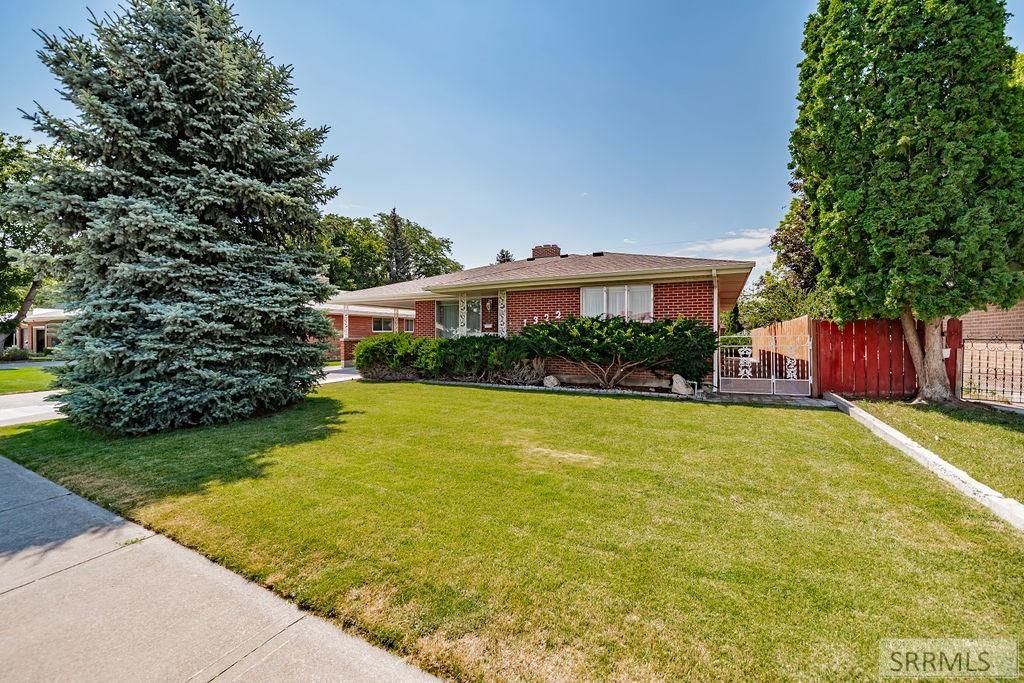 Image 3 of property listing at 1322 9th Street, Idaho Falls, ID 83404