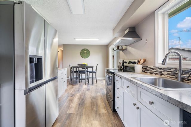 720 32nd Avenue, Longview, WA 98632