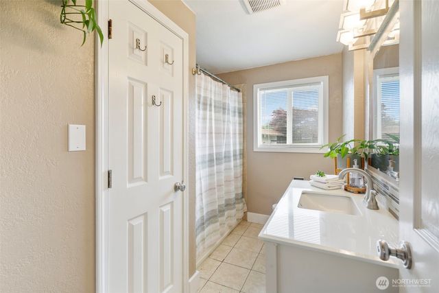 720 32nd Avenue, Longview, WA 98632