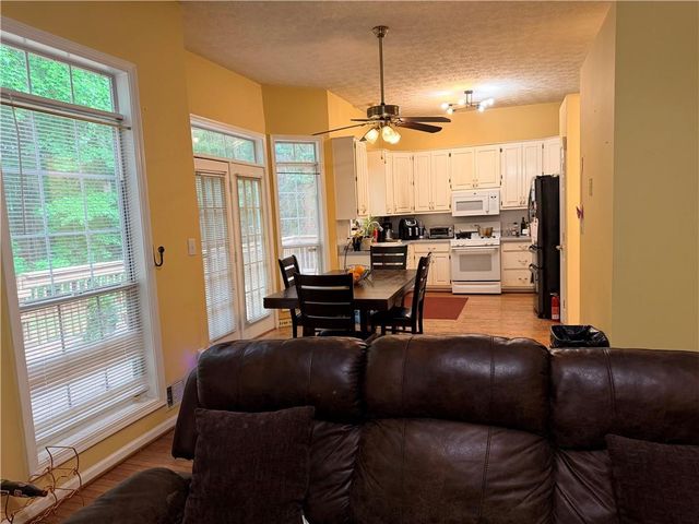 426 Pates Lake Court, Hampton, GA 30228