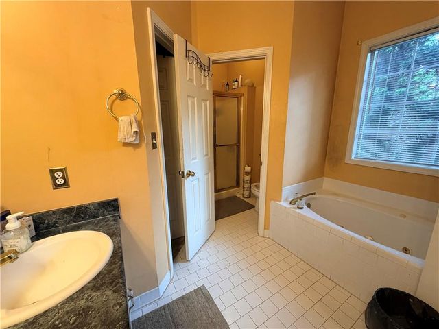 426 Pates Lake Court, Hampton, GA 30228