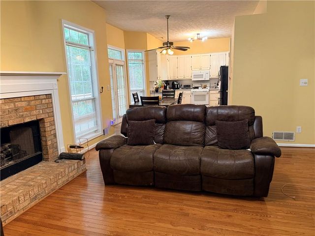 426 Pates Lake Court, Hampton, GA 30228
