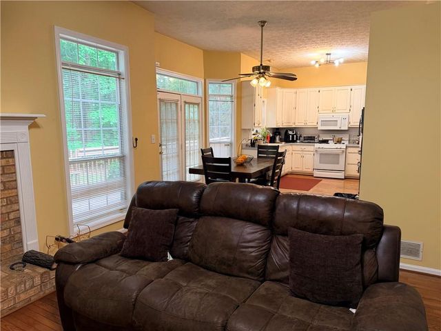 426 Pates Lake Court, Hampton, GA 30228