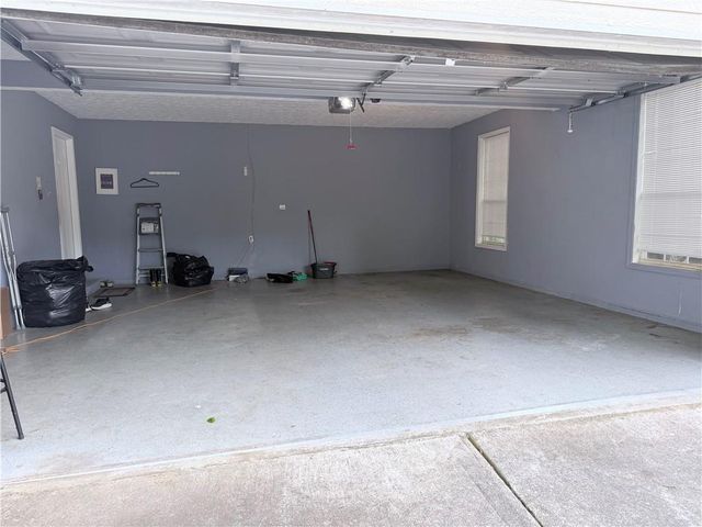 426 Pates Lake Court, Hampton, GA 30228
