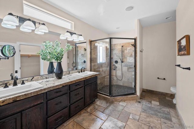 12260 Linroe Dr, Lakeside, CA 92040