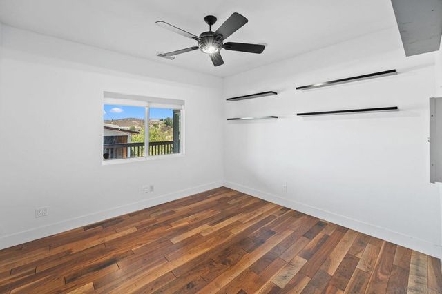 12260 Linroe Dr, Lakeside, CA 92040