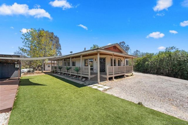 12260 Linroe Dr, Lakeside, CA 92040