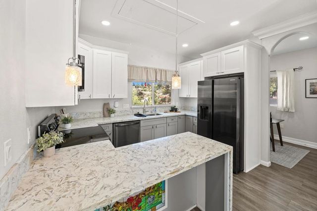 12260 Linroe Dr, Lakeside, CA 92040