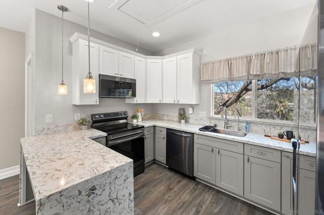 12260 Linroe Dr, Lakeside, CA 92040