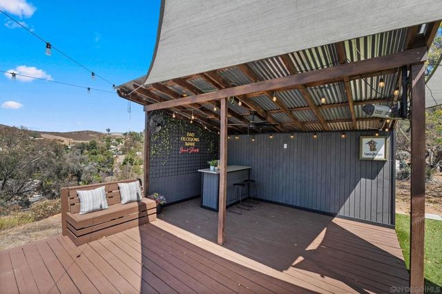 12260 Linroe Dr, Lakeside, CA 92040