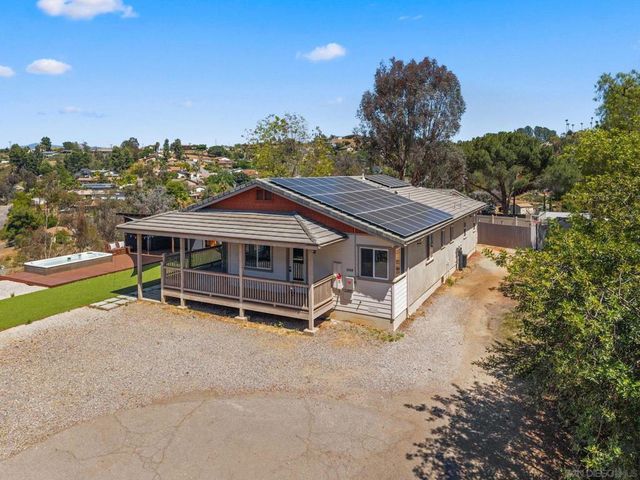 12260 Linroe Dr, Lakeside, CA 92040