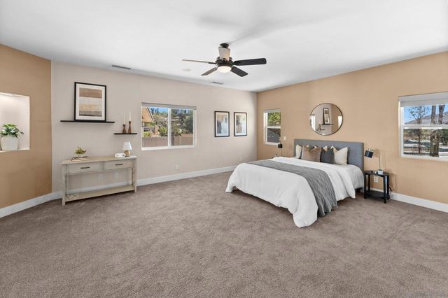 12260 Linroe Dr, Lakeside, CA 92040