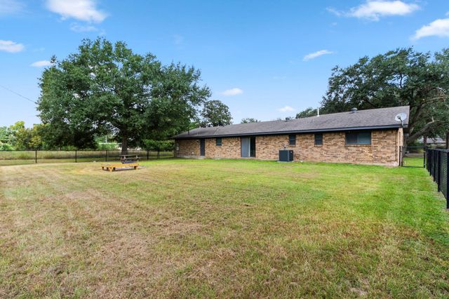 107 Bledsoe Street, Prairie View, TX 77445