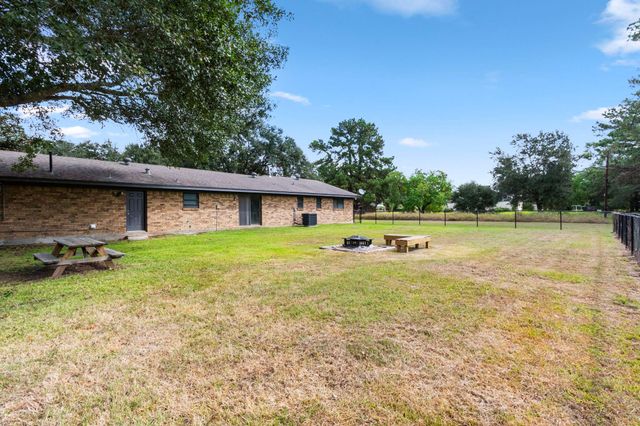 107 Bledsoe Street, Prairie View, TX 77445